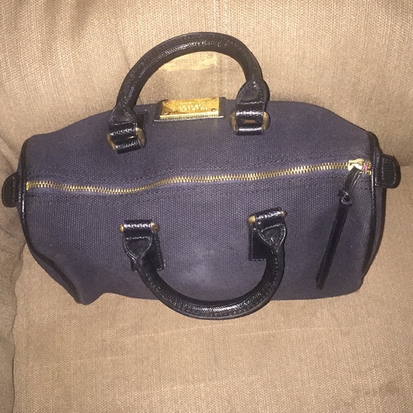 Victoria’s secret - Picture 4 of 6